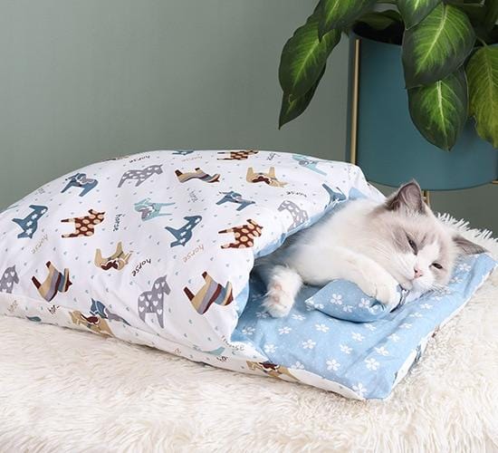 KatKamp - Extra Comfy & Warm Cat Sleeping Bag