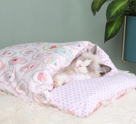 KatKamp - Extra Comfy & Warm Cat Sleeping Bag